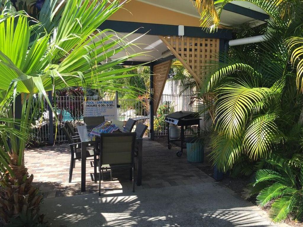Lazy Lizard Motor Inn Port Douglas Exterior foto
