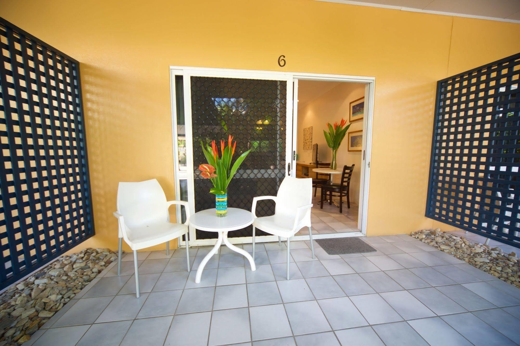 Lazy Lizard Motor Inn Port Douglas Exterior foto